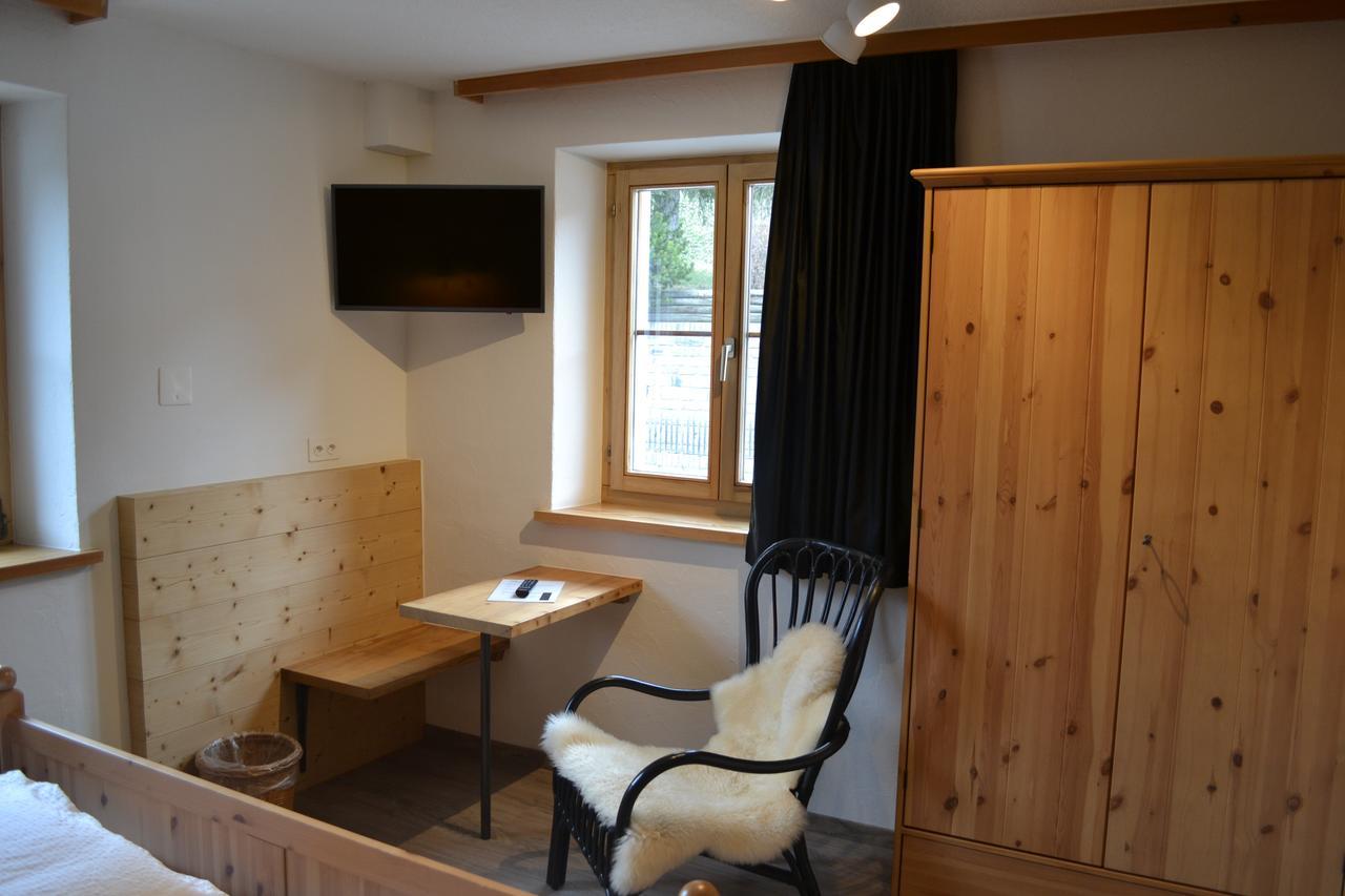 B&B Chasa Arfusch Ardez Exteriör bild
